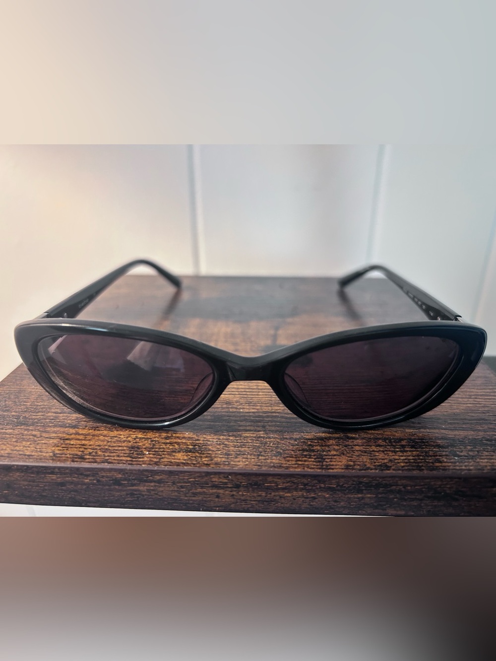 Classic Women's Black Cat-Eye Sunglasses - Bebe